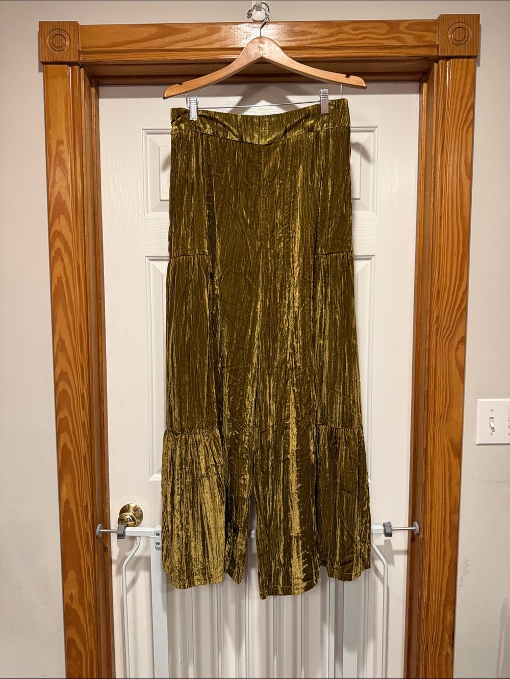 NATURAL LIFE Olive Green Crushed Velvet Wide Leg Pants